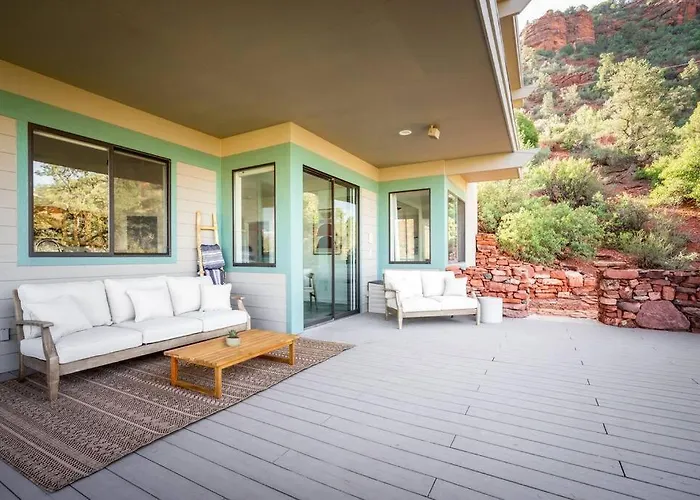 Stunning Views, Large Deck W/ Private Hiking Trail Sedona