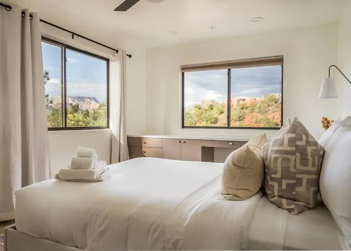 Ferienhaus Stunning Views, Large Deck W/ Private Hiking Trail *