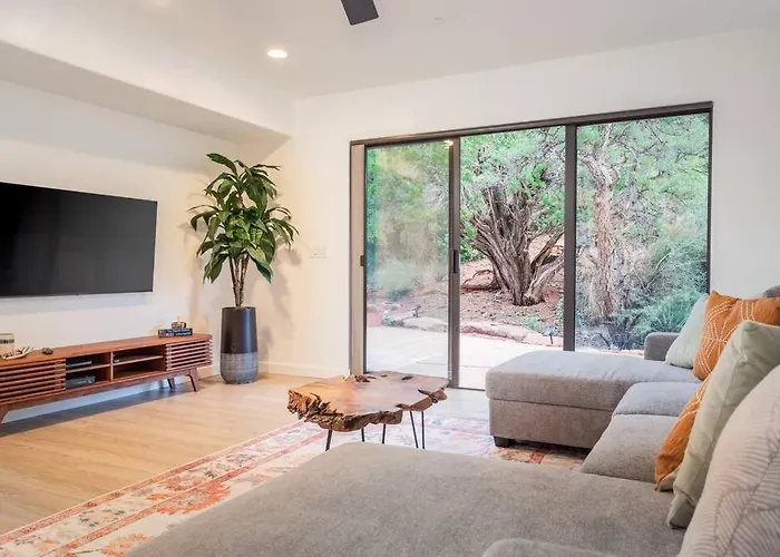 Ferienhaus Stunning Views, Large Deck W/ Private Hiking Trail *