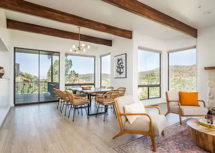 Stunning Views, Large Deck W/ Private Hiking Trail