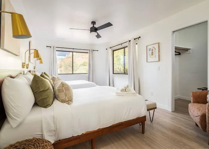 Ferienhaus Stunning Views, Large Deck W/ Private Hiking Trail *