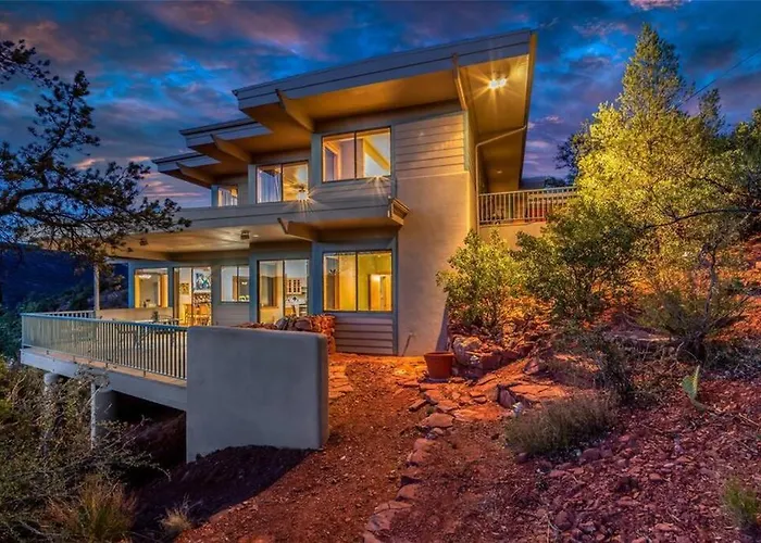 Stunning Views, Large Deck W/ Private Hiking Trail